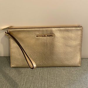 Michael kors clutch